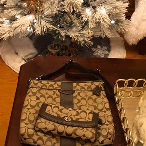 Coach Signature Crossbody. Authentic